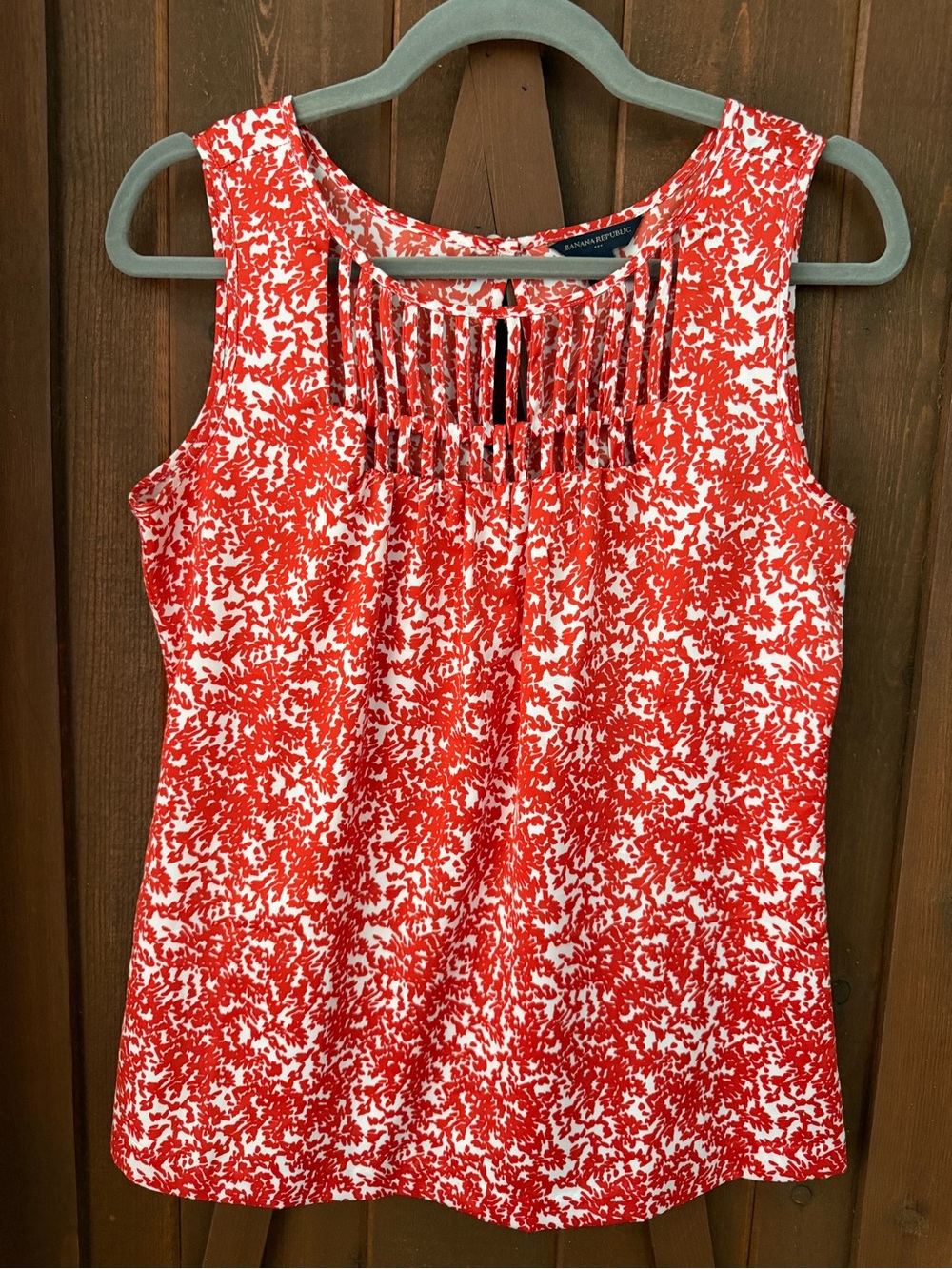 Banana Republic Red and White Sleeveless Printed Tank with Pleated Yoke